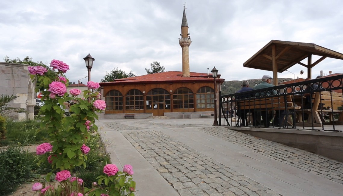 Gülabibey Camisi’nde 5,5 asırdır ezan sesi yükseliyor