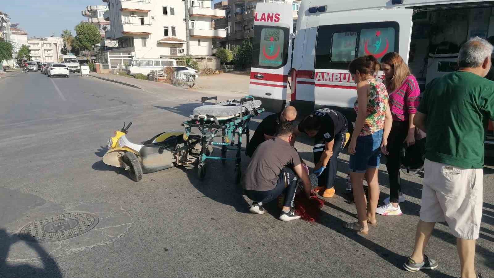 Manavgat’ta otomobil ile motosiklet çarpıştı: 1 yaralı