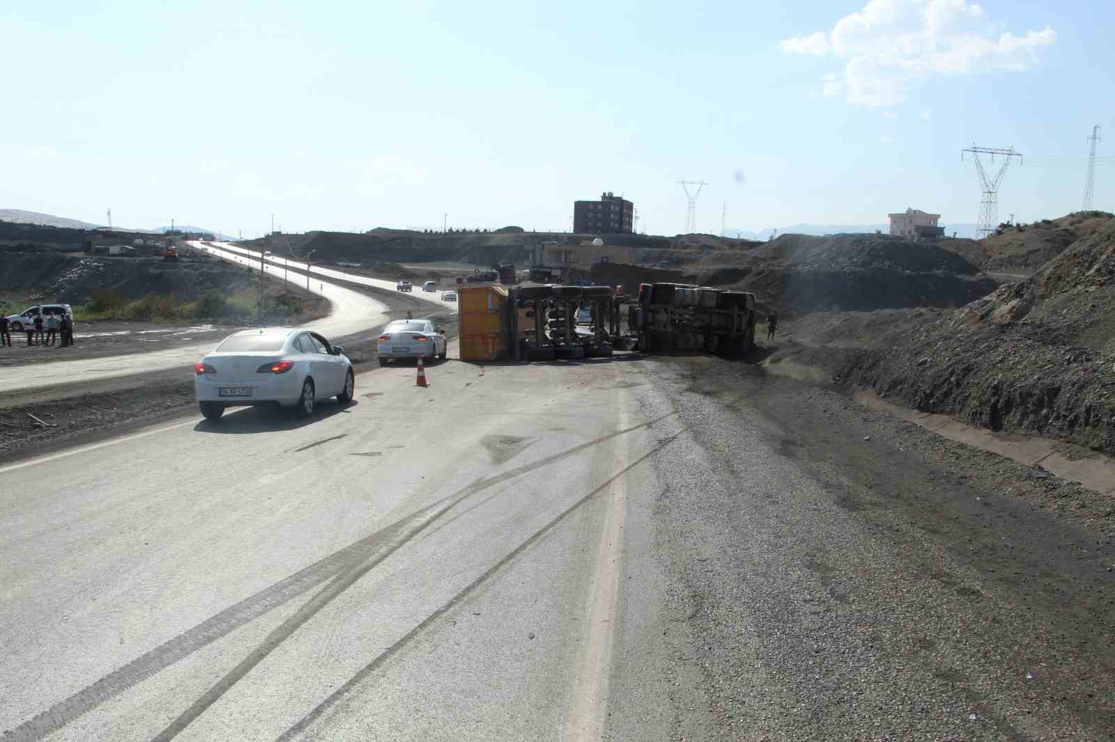 Şırnak&rsquo;ta trafik kazası: 3 yaralı
