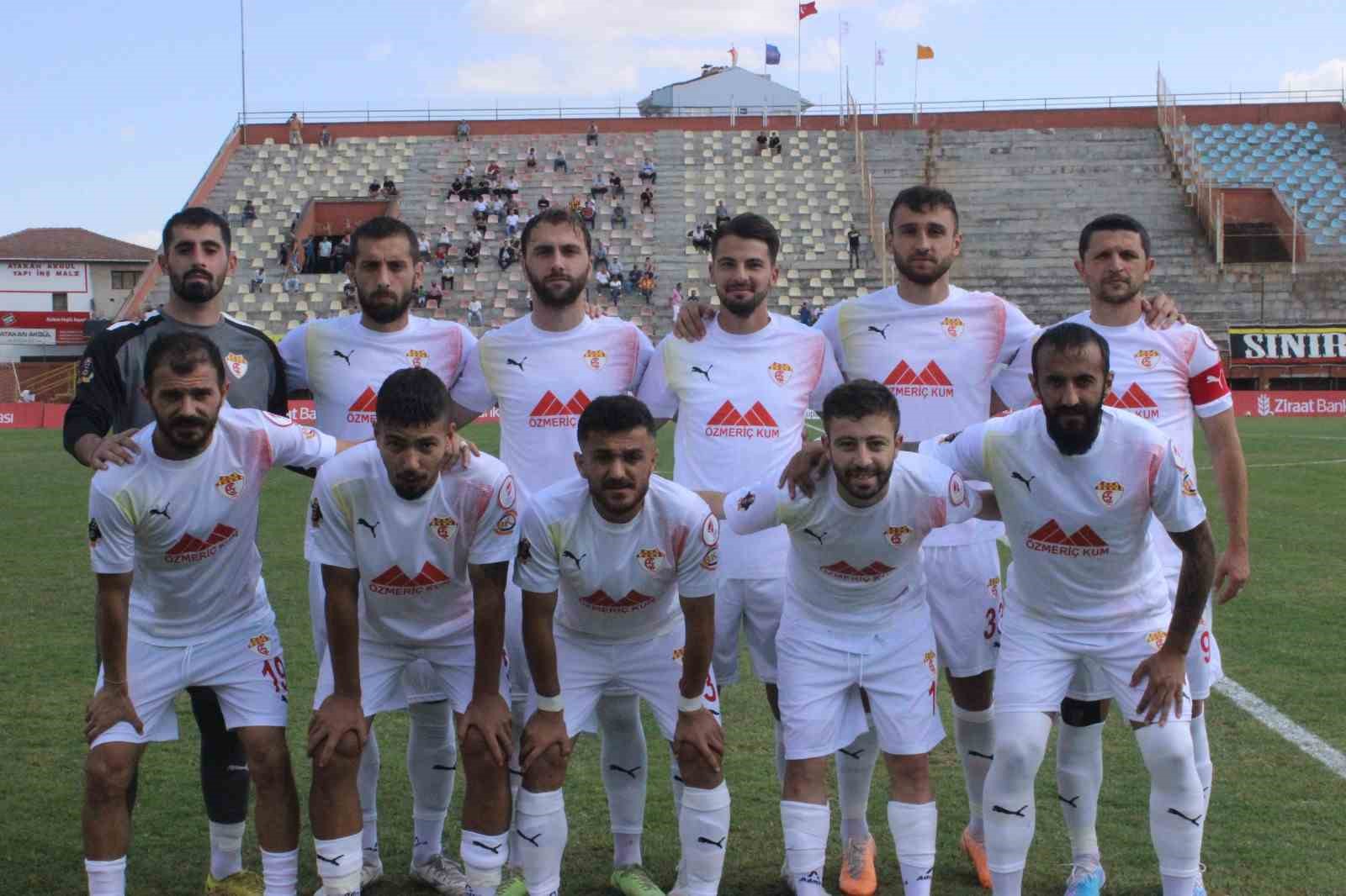 Ziraat Türkiye Kupası: Edirnespor: 1 - Çorlu 1947:2