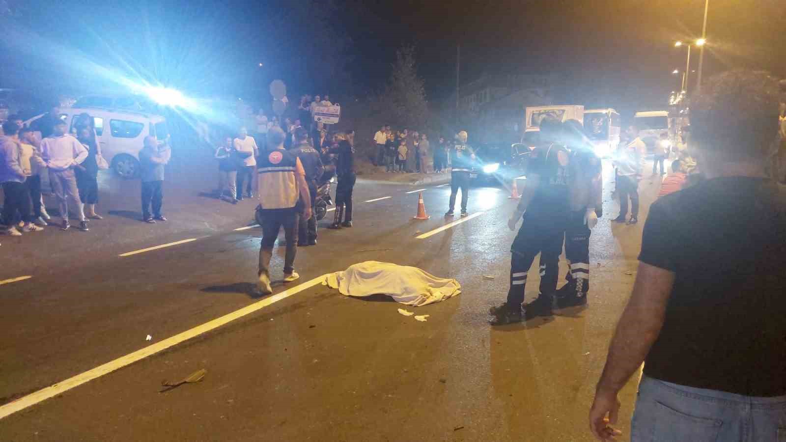 Zonguldak&rsquo;ta motosiklet ile otomobilin &ccedil;arptığı yaşlı kadın hayatını kaybetti
