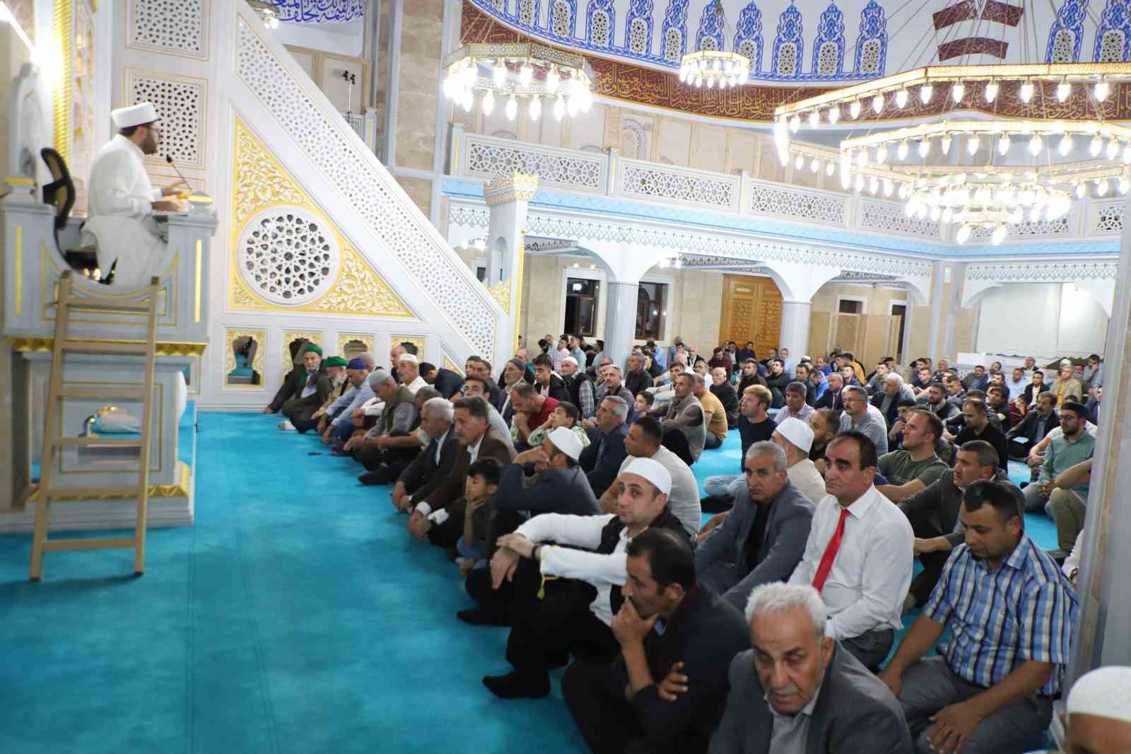 Hakkari’de Mevlid Kandili idrak edildi