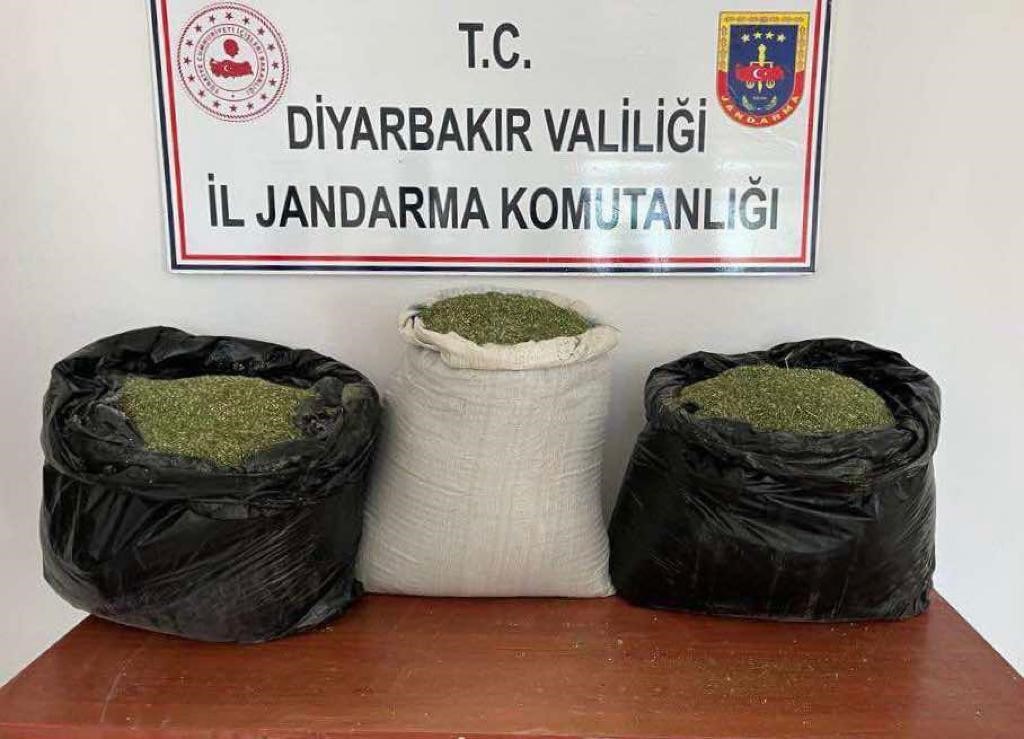 Diyarbakır’da 121 kilo esrar ele geçirildi