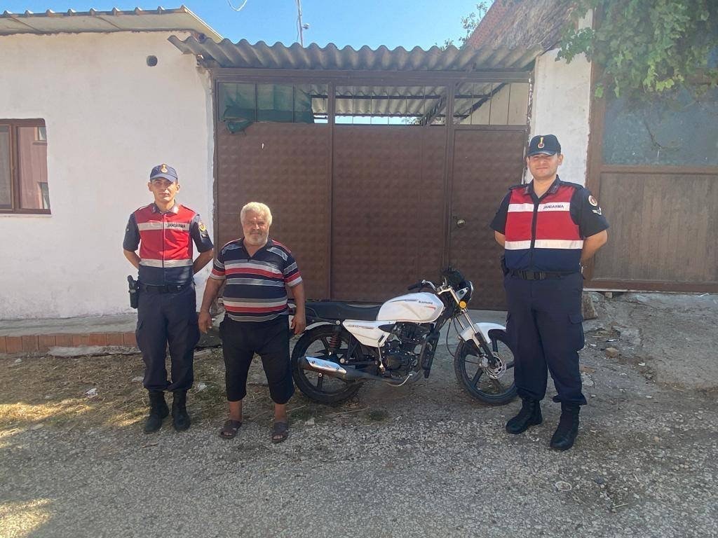 Çanakkale’de 4 motosiklet hırsızlığının şüphelileri yakalandı