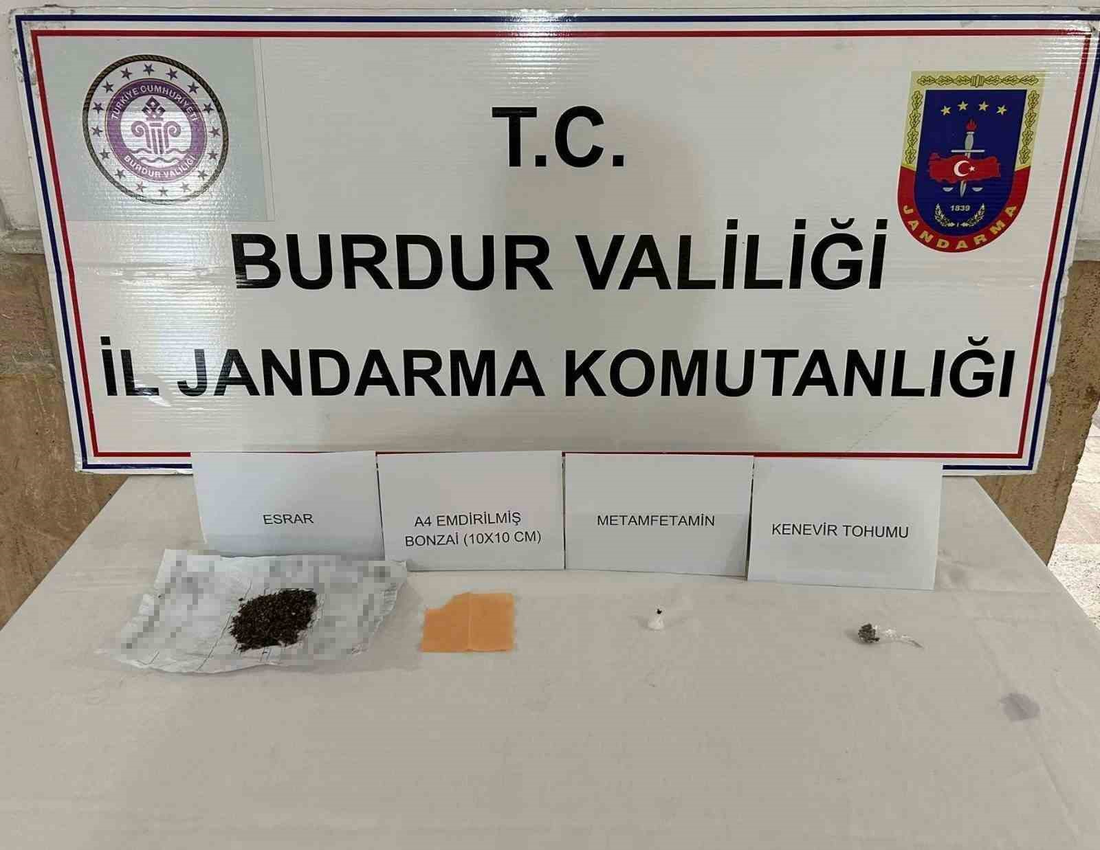 Burdur’da jandarmanın uyuşturucu operasyonlarında 3 şahıs tutuklandı