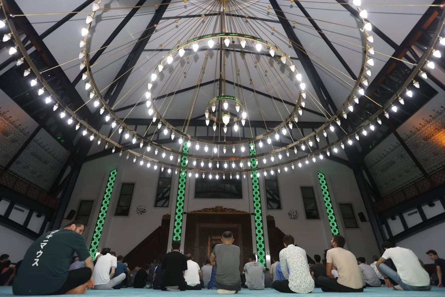 Canik'te eller semaya açıldı