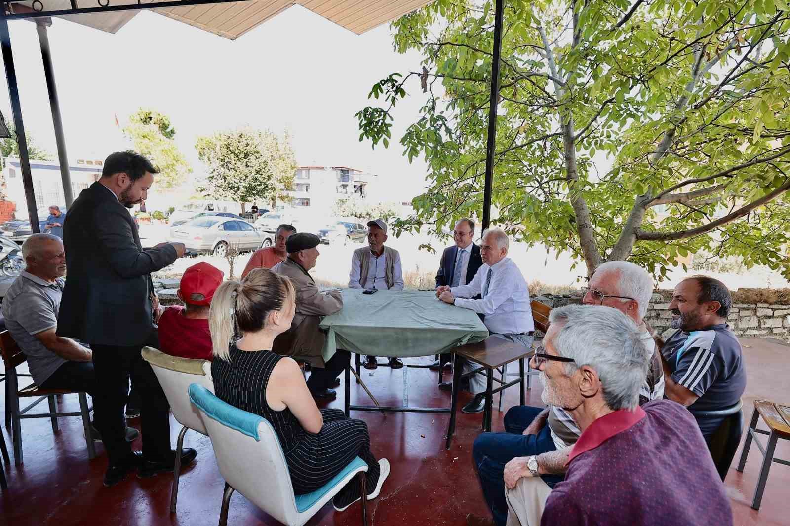 Pamukkale&rsquo;de okul yollarına sıcak asfalt &ccedil;alışması s&uuml;r&uuml;yor
