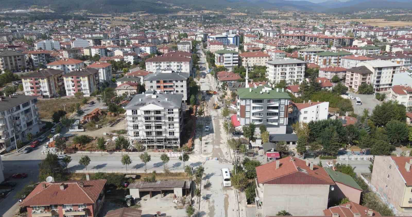 Cadde ve sokaklarda hummalı çalışma
