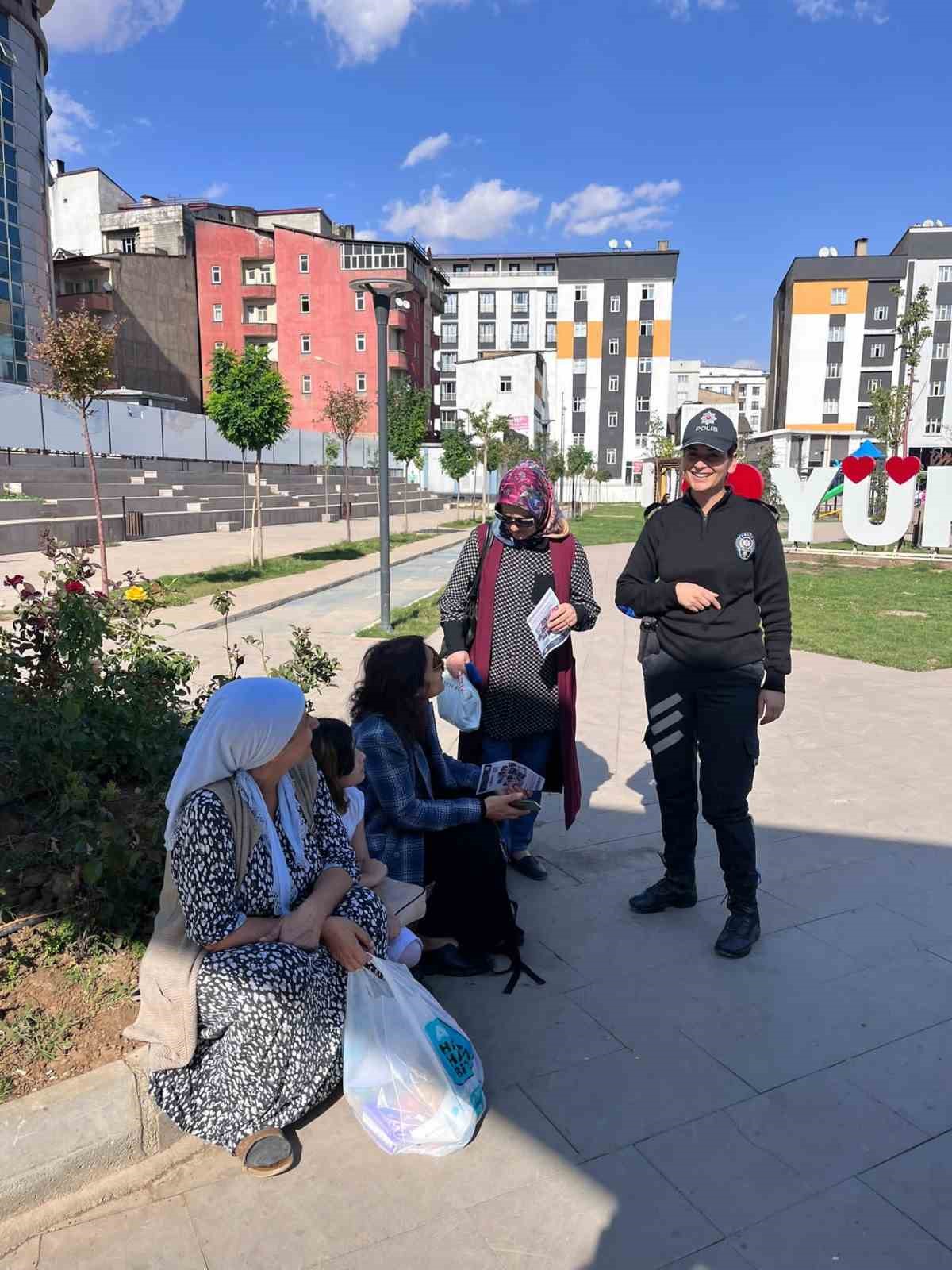Y&uuml;ksekova polisinin sanal dolandırıcılığa karşı uyarıları devam ediyor
