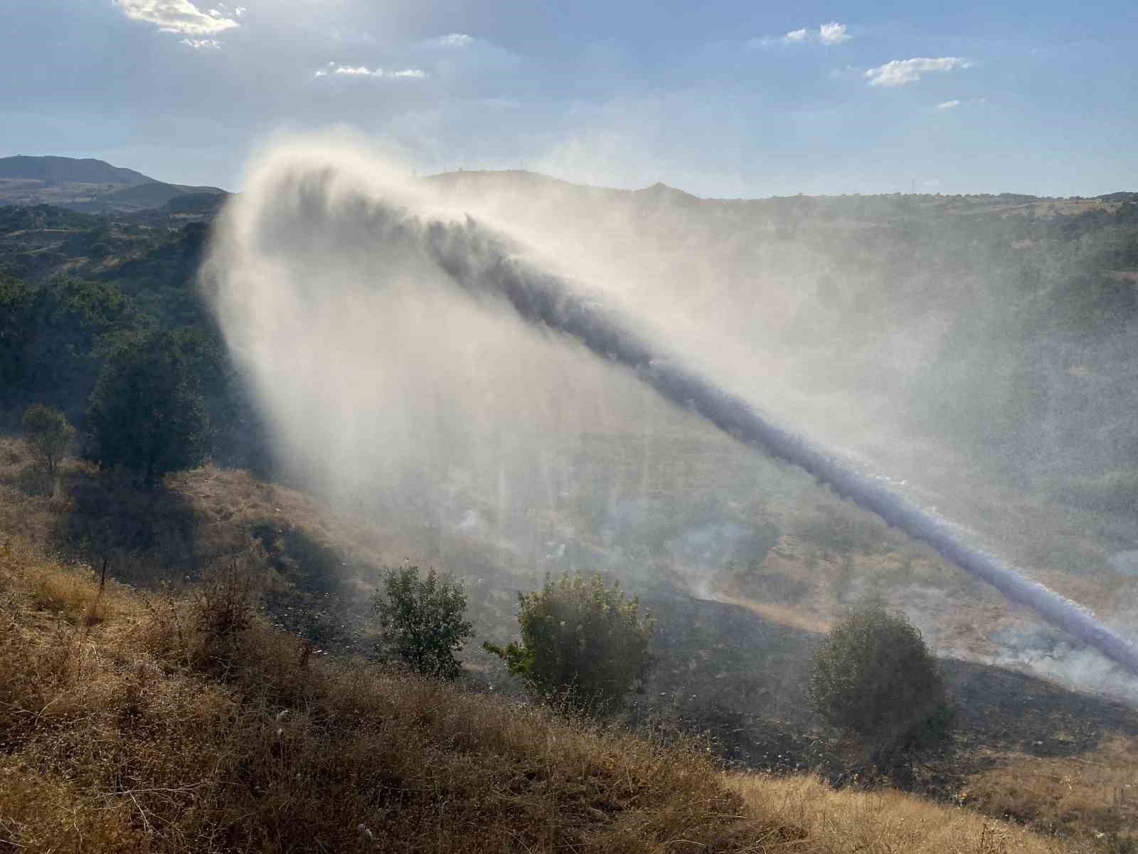 Tunceli’de arazi yangını
