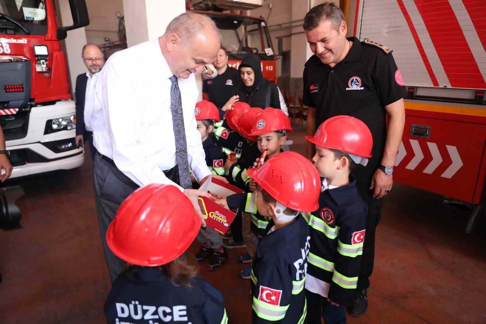 Başkan Faruk Özlü itfaiyecilere telsizden seslendi