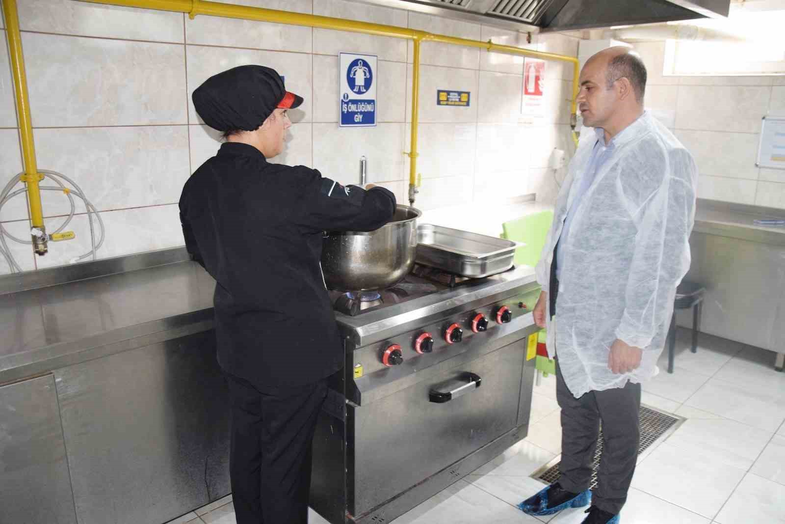 Çan Kaymakamı Nebioğlu, Liselerde incelemelerde bulundu