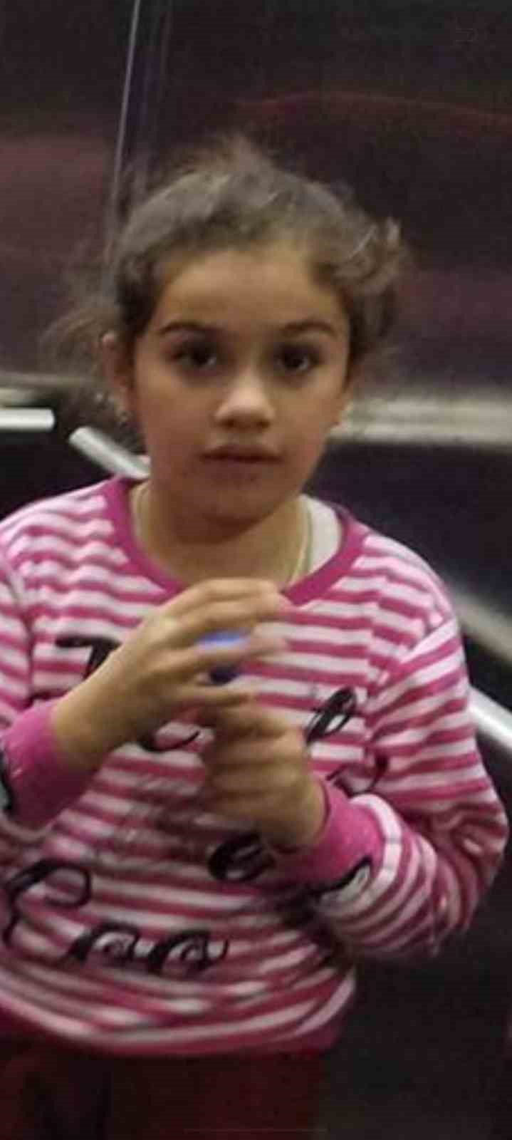 Asans&ouml;r boşluğuna d&uuml;şen 7 yaşındaki kız hayatını kaybetti, olay sonrası ilk anların kamera kayıtları ortaya &ccedil;ıktı
