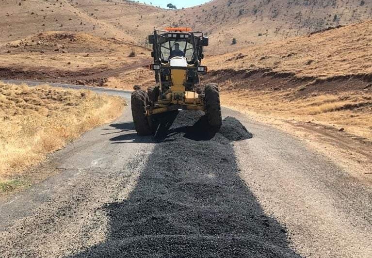 Gölbaşı’nda köy yolları asfaltlanıyor