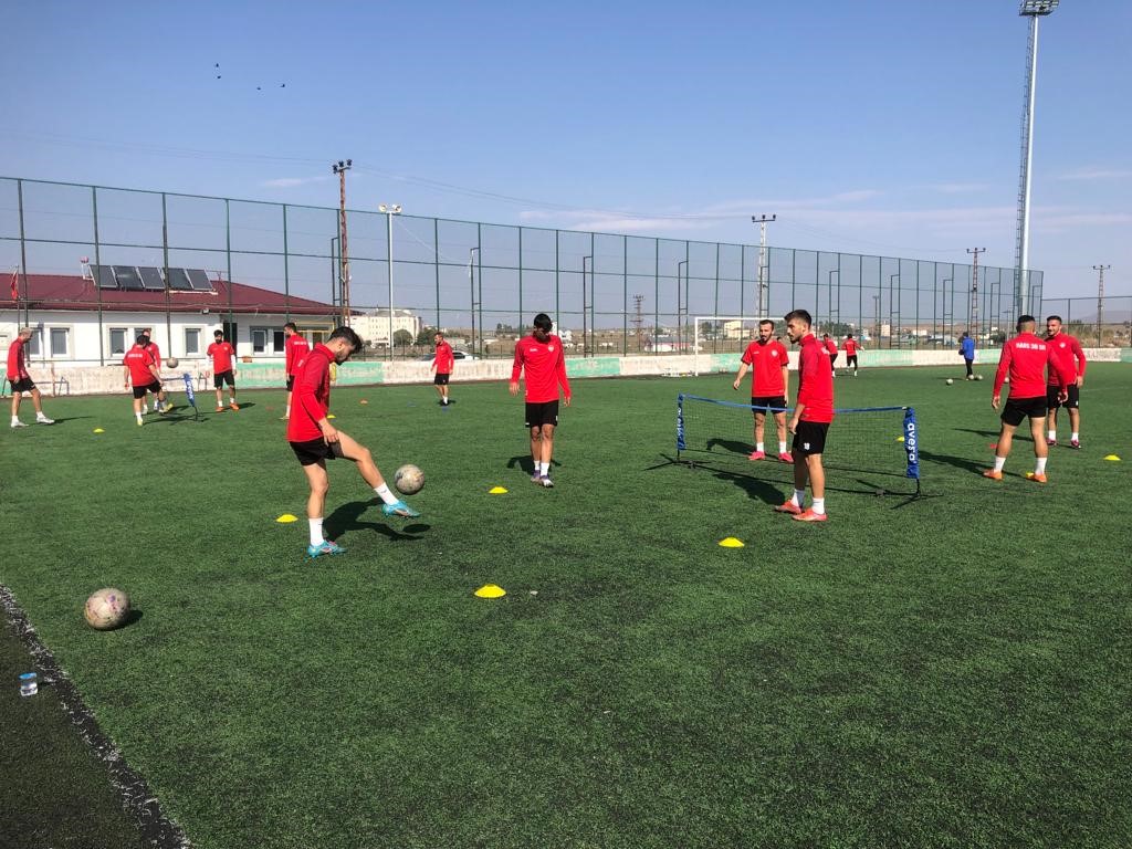 Kars 36 Spor sezon hazırlıklarını sürdürüyor