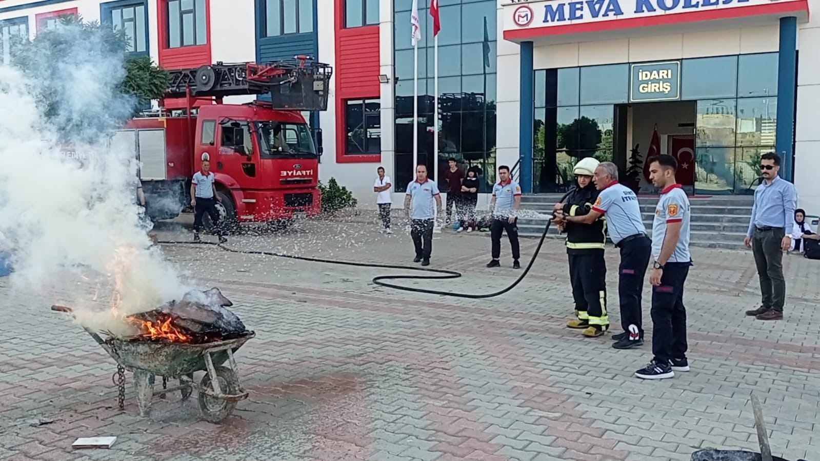 Siirt’te okulda yangın tatbikatı