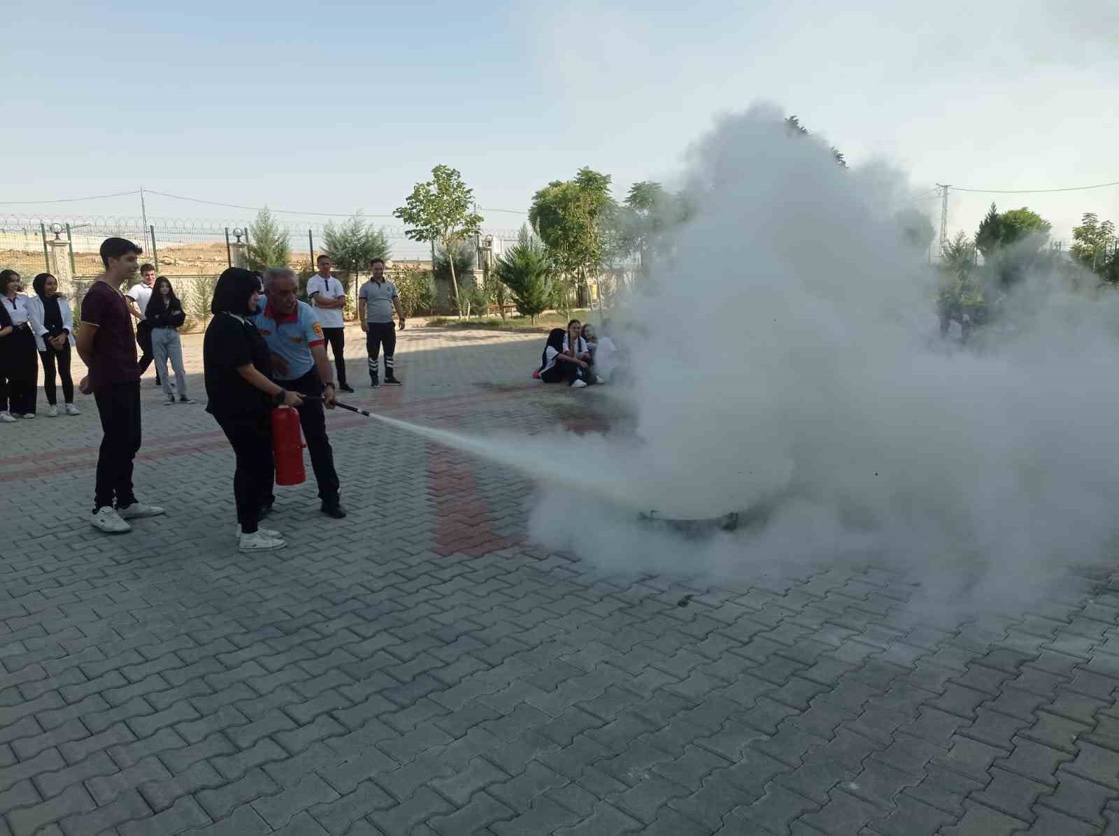 Siirt’te okulda yangın tatbikatı