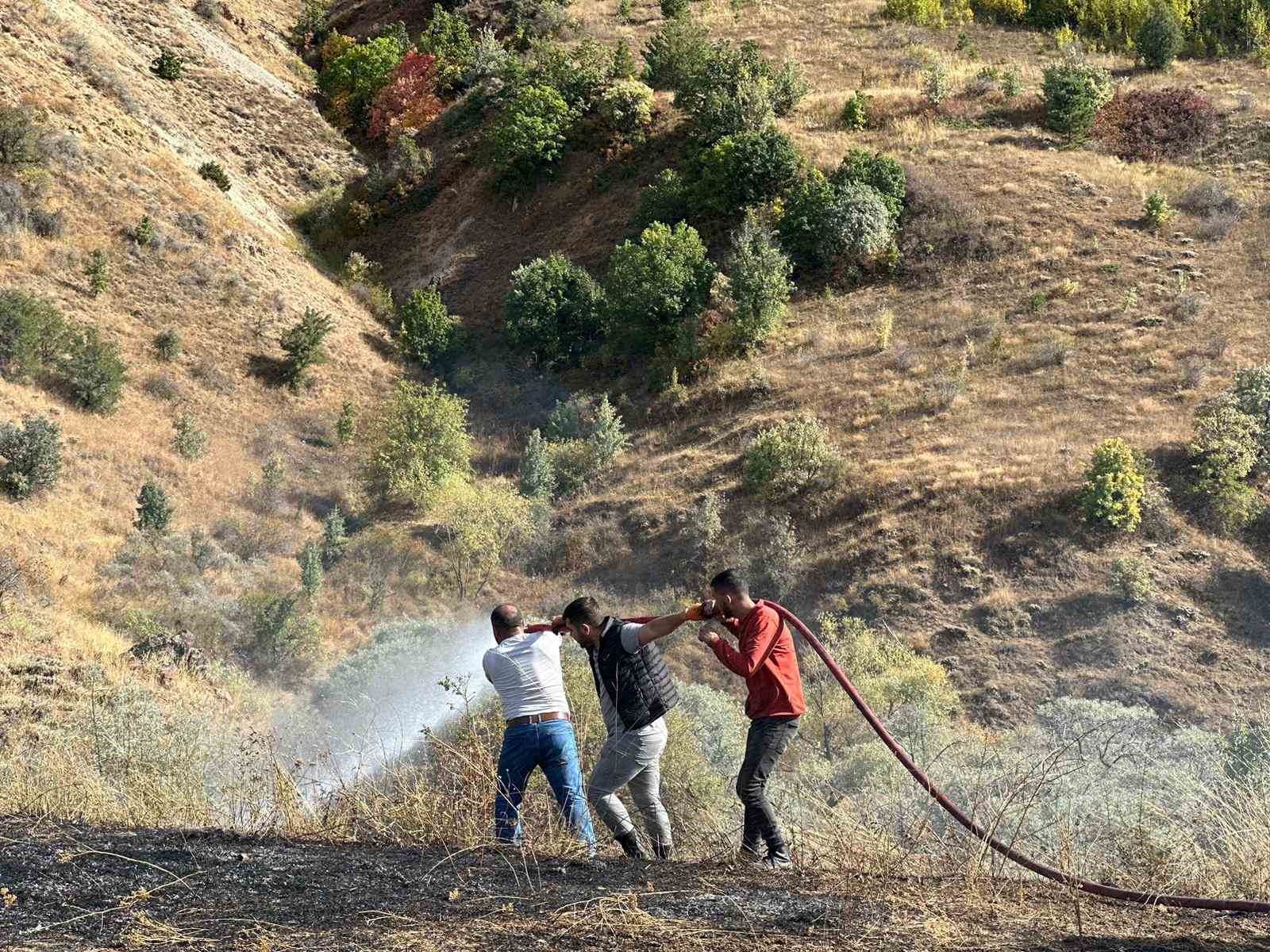 Kelkit&rsquo;te 50 hektar alan yandı
