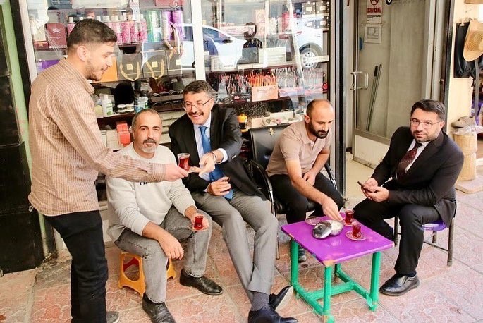 Vali &Ccedil;elik, eski &ouml;ğretmen evi yıkımında inceleme yaptı
