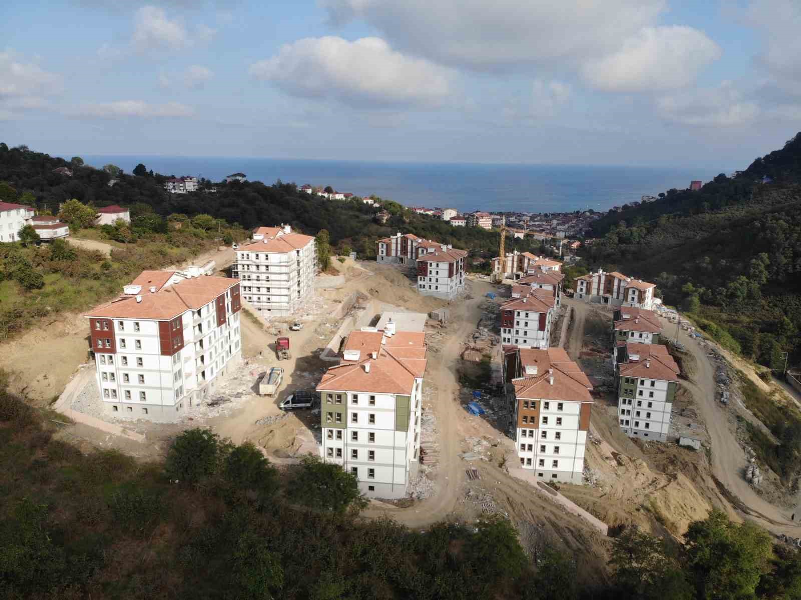 ’Sakin Şehir’deki toplu konut yükseliyor