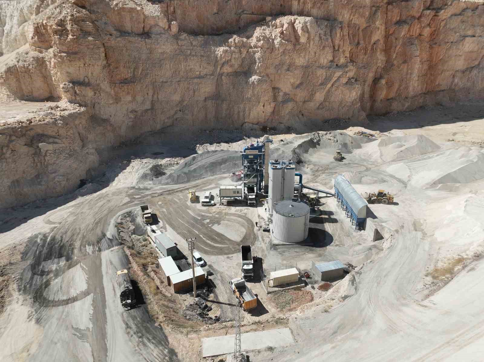 Mardin’de asfalt plenti 150 bin ton sıcak asfalt üretti