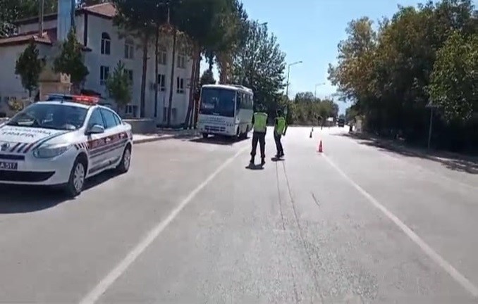 Sivil jandarma ekipleri toplu taşıma ara&ccedil;larında
