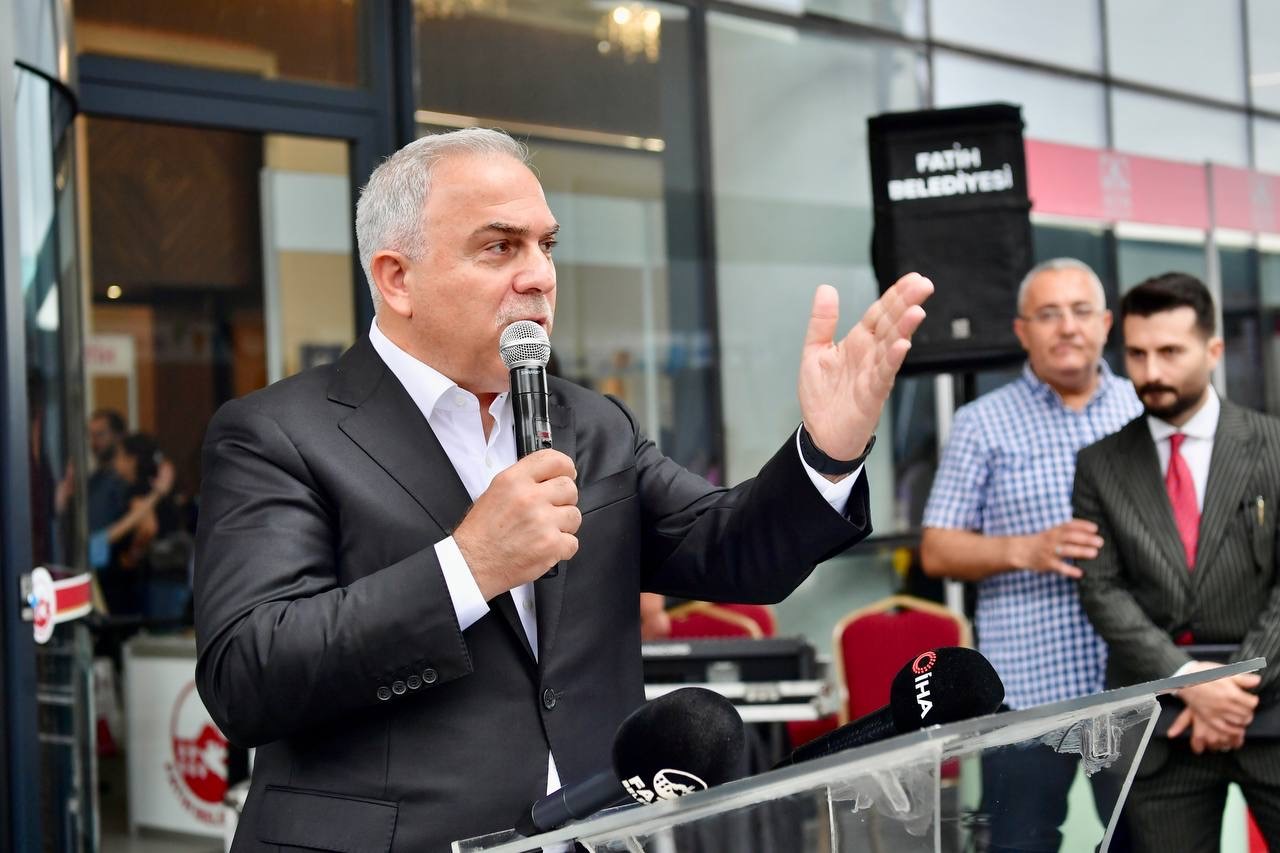 Fatih Kitap Fuarı a&ccedil;ıldı
