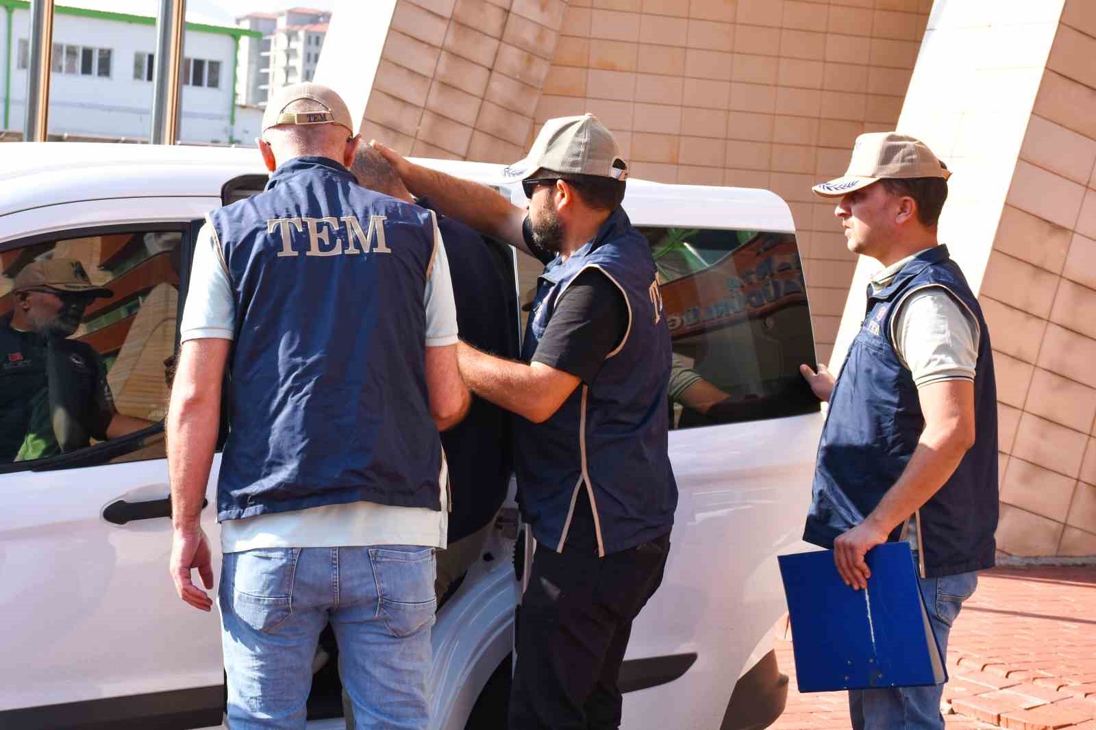 Isparta’da FETÖ firarisi iş adamı tutuklandı