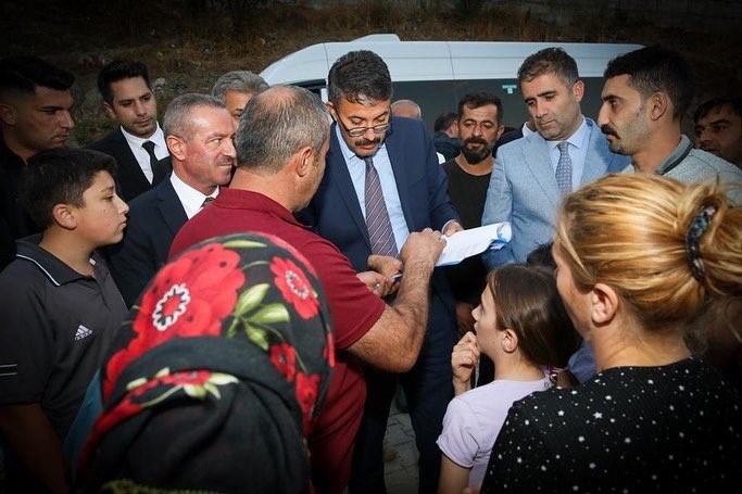 Hakkari Valisi Ali Çelik "Gece mesaisinde"