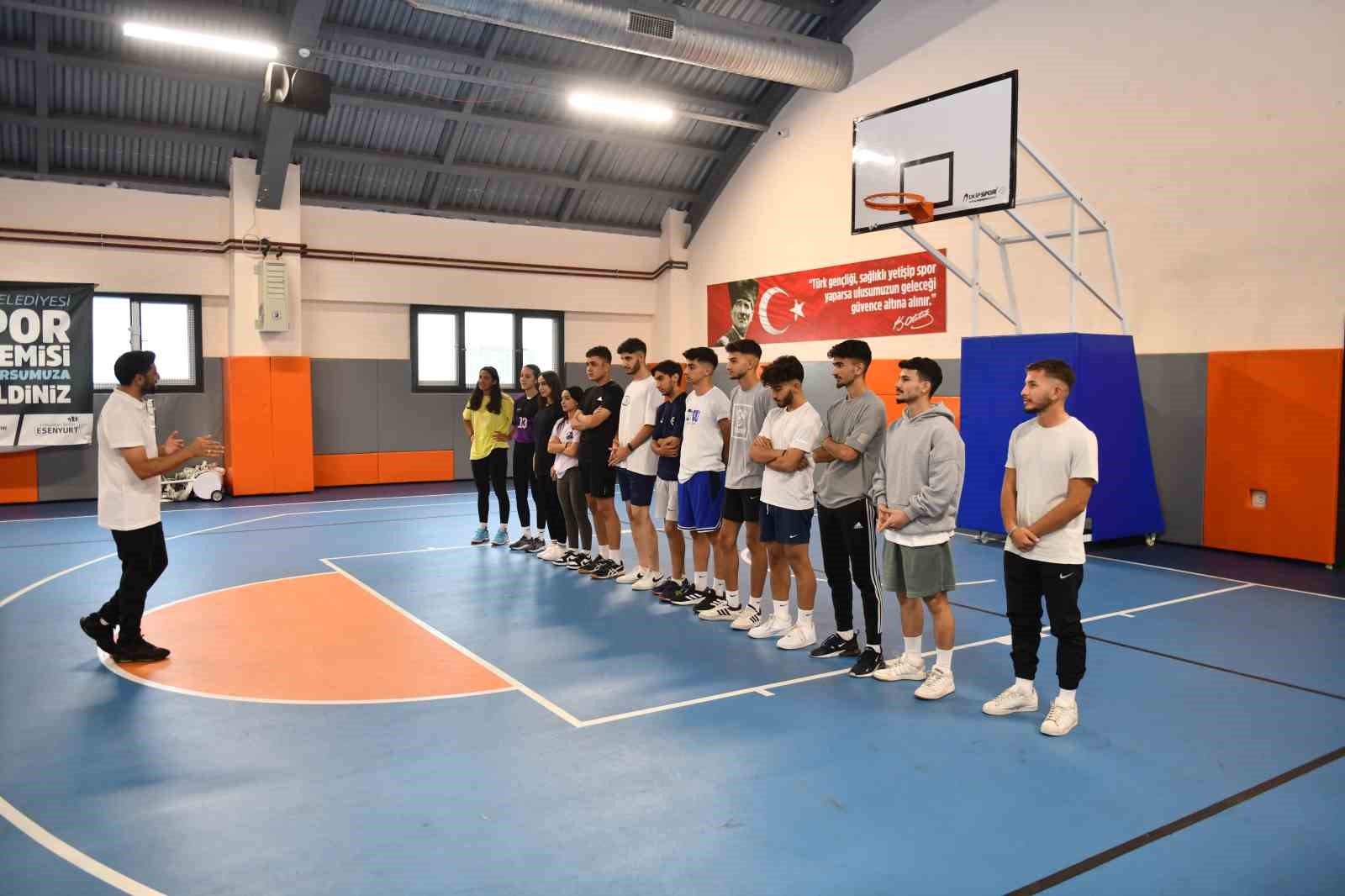 Esenyurtlu gen&ccedil;ler hayallerine kavuşuyor
