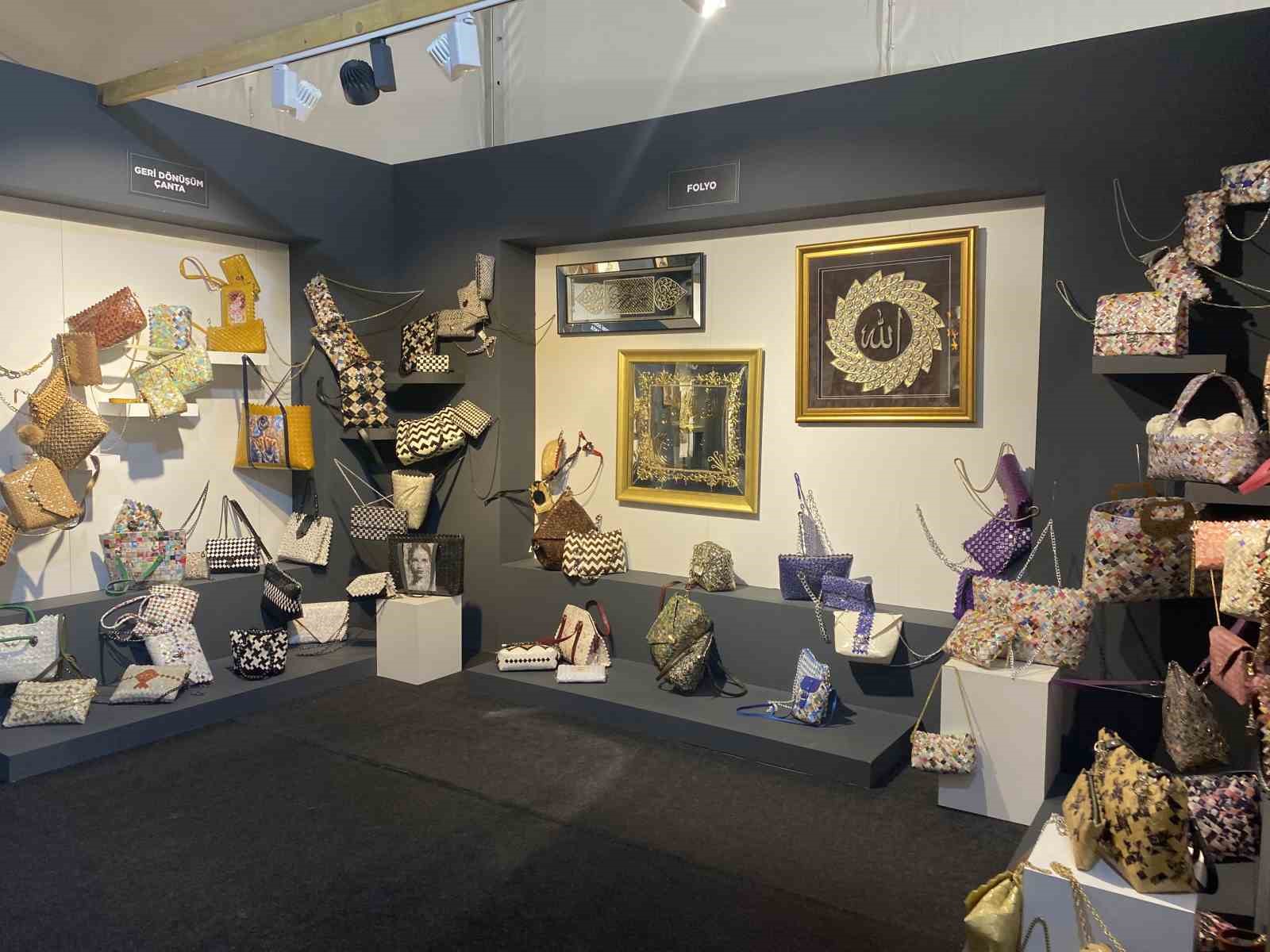 Bakan G&ouml;ktaş, Gaziosmanpaşa&rsquo;da &rsquo;El Sanatları Sergisi&rsquo;ni ziyaret etti
