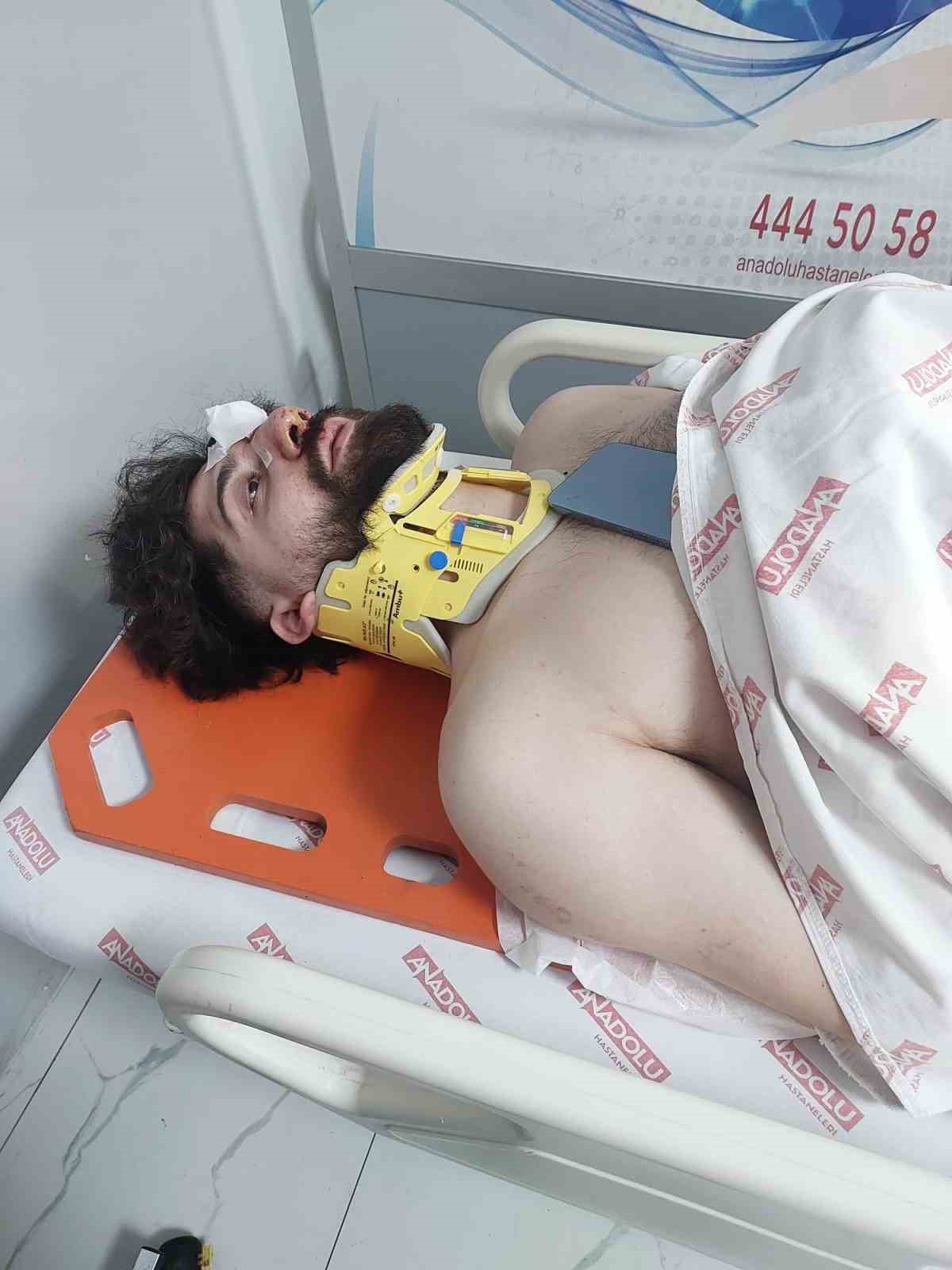 Rap sanat&ccedil;ısı Vahap Canbay trafik kazasında yaralandı
