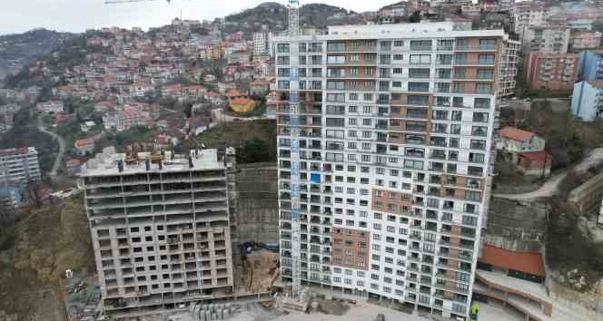 Yaptığı 24 katlı binayla sosyal medyanın gündemine oturdu