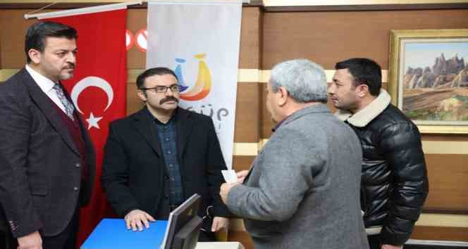 Depremzedelere destekler devam ediyor