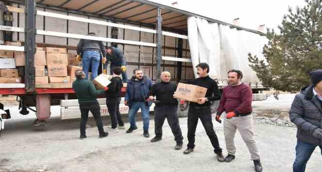 Erzincan İl Milli Eğitim Müdürlüğü 6. yardım tırını uğurladı