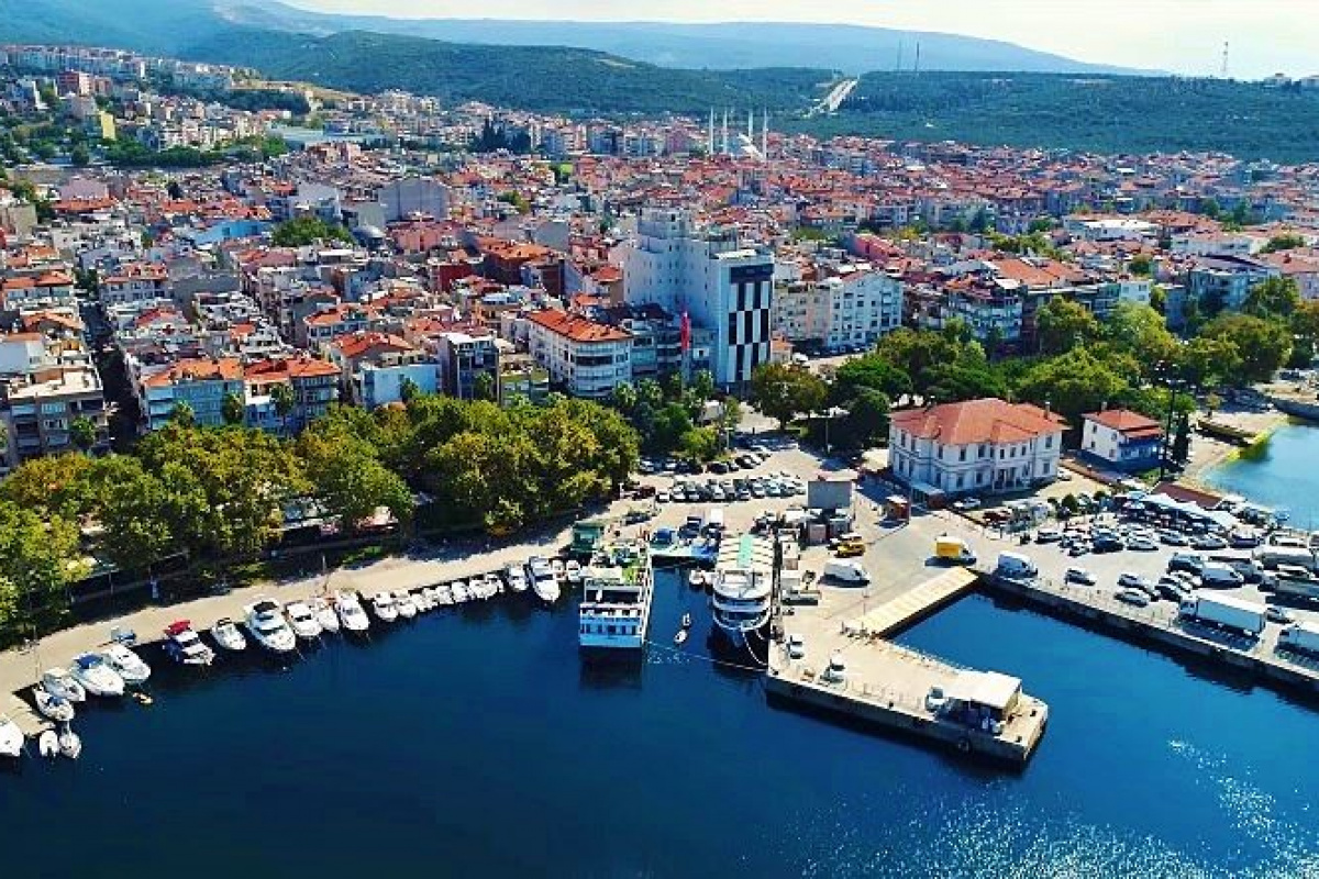 Erdek'in nüfusu bir önceki yıla göre düştü