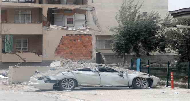 Muhtar mahallesini vatandaşlarla yeniden inşa ediyor