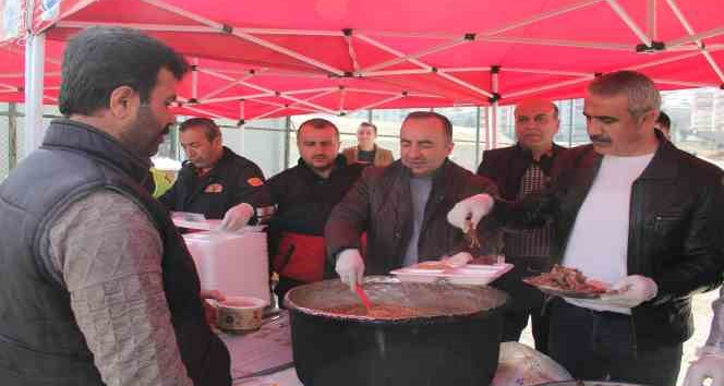 500 yıllık saray yemeği bu kez depremzedeler için hazırlandı