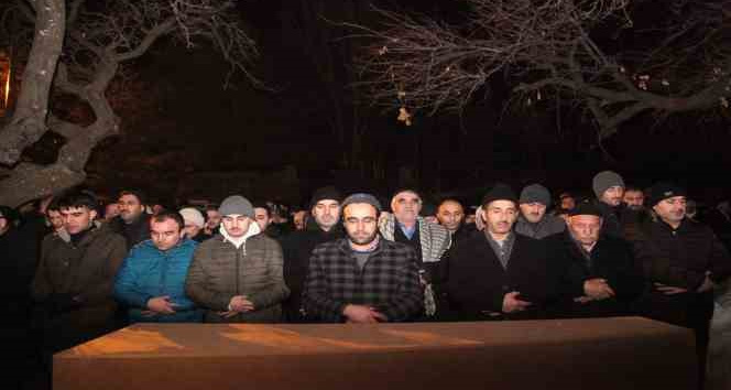 Malatya’daki son depremde hayatını kaybeden Bedih Kış memleketi Bitlis’te toprağa verildi