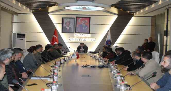 Deprem çalışmalarına destek veren personele teşekkür belgesi verildi