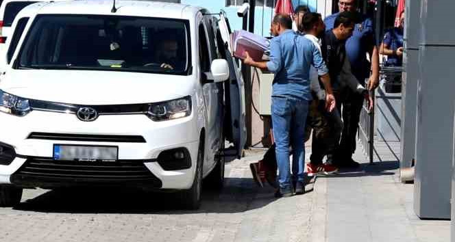 Eşini 22 bıçak darbesiyle öldüren sanık ağırlaştırılmış müebbet hapis cezasına çarptırıldı
