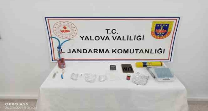 Jandarma uyuşturucu tacirleri ve kaçakçılara göz açtırmıyor