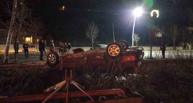 İpsala’da iki otomobil kafa kafaya çarpıştı: 1’i ağır 3 yaralı