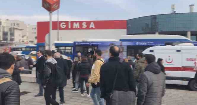 Başkentte lise öğrencisi metro istasyonu raylarına düştü