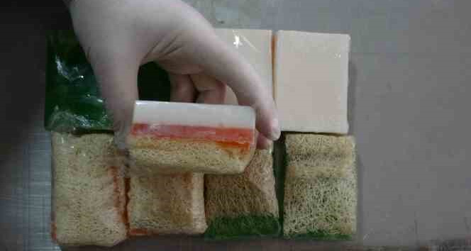 Görünüşüyle dikkat çekiyor, akne ve sivilceleri yok ediyor