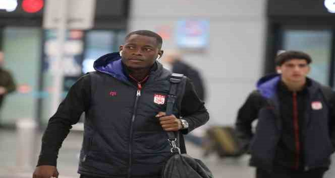 Sivasspor kafilesi İstanbul’a ulaştı