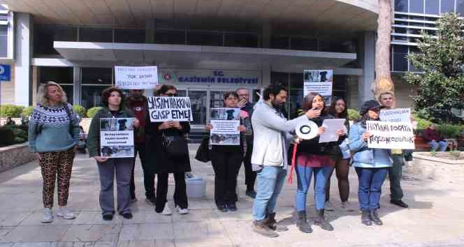 Hayvanseverlerden Gaziemir Belediyesinde protesto