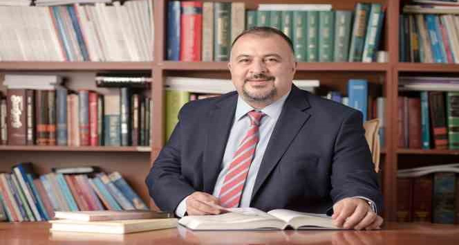 Prof. Dr. Akyol: "Sigara, alkol ve sağlıksız beslenme kolon kanseri açısından risk taşıyor"