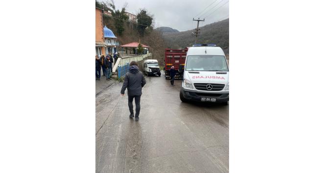 Maden işçilerini taşıyan minibüs tırla çarpıştı:6 yaralı
