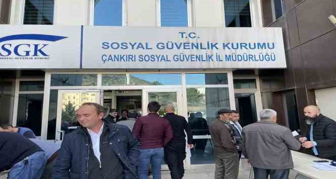 Çankırı’da vatandaşlar EYT başvurusu için soluğu SGK’da aldı